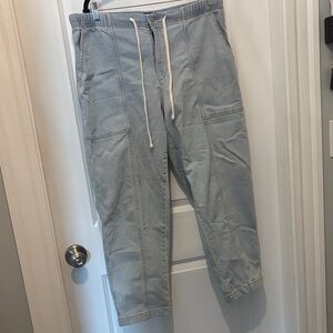 Banana Republic Mid-Rise Tapered Jean